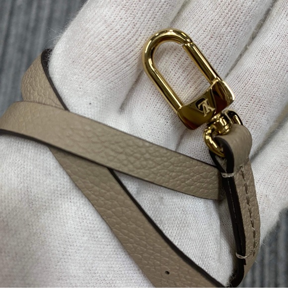 🎀 Louis Vuitton Turtle Dove Monogram Giant Empreinte Leather Neverfull Pochette - Picture 3 of 15